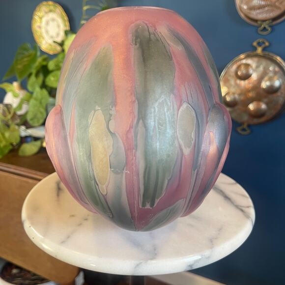 Vintage Rueven Nouveau Art Hand-Painted Glass Vase – Abstract Floral Satin Glass - Picture 6 of 12